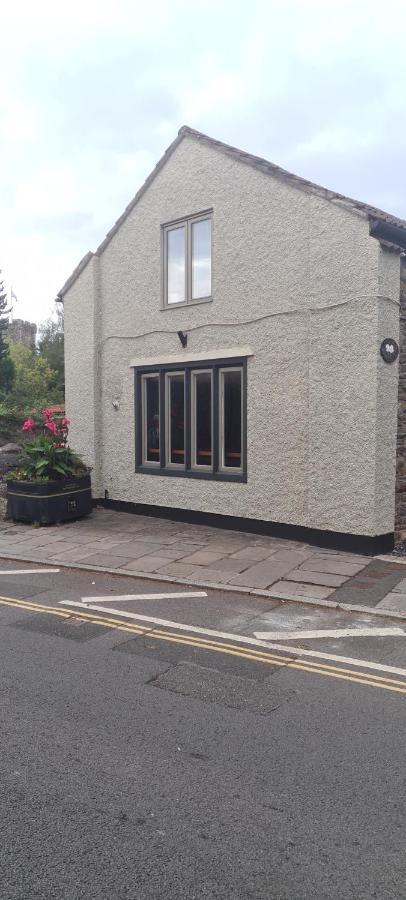 Charming 1-Bed Loft In Caerleon Apartment นิวพอร์ต ภายนอก รูปภาพ