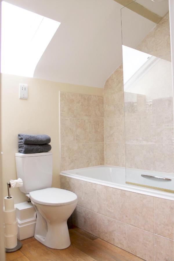 Charming 1-Bed Loft In Caerleon Apartment นิวพอร์ต ภายนอก รูปภาพ